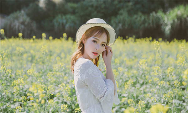 卧龙标题：想找个女人帮忙生孩子的有效解决方案，助您圆梦家庭
